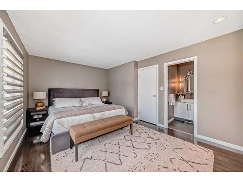 3933 Point Mckay Road Nw, Calgary, AB - Indoor Photo Showing Bedroom