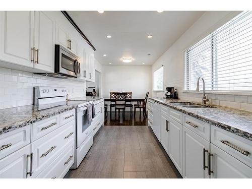 1832 27 Avenue Nw, Calgary, AB - Indoor Photo Showing Kitchen With Double Sink