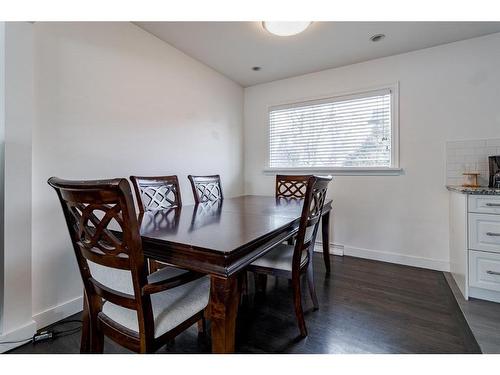 1832 27 Avenue Nw, Calgary, AB - Indoor Photo Showing Dining Room