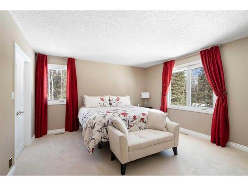 51130 Township Road 232 Road, Bragg Creek, AB - Indoor Photo Showing Bedroom