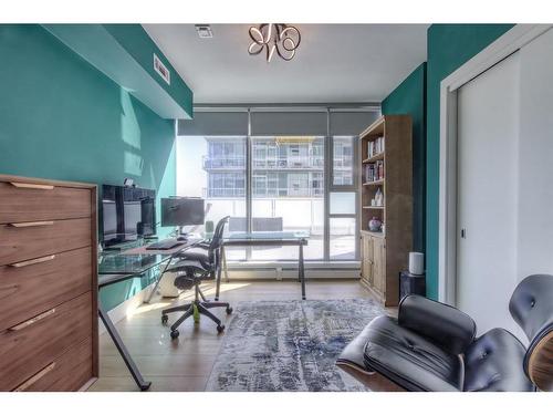 401-1087 2 Avenue Nw, Calgary, AB - Indoor Photo Showing Office