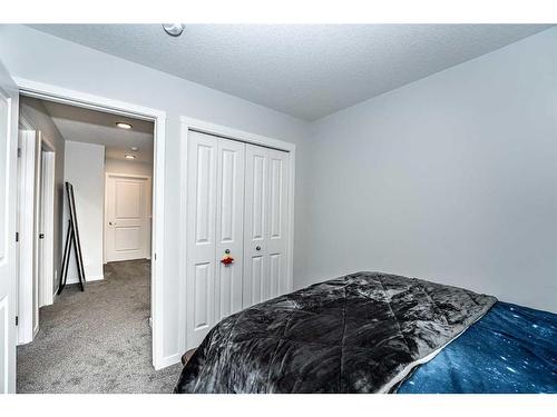407 Corner Glen Circle Ne, Calgary, AB - Indoor Photo Showing Bedroom