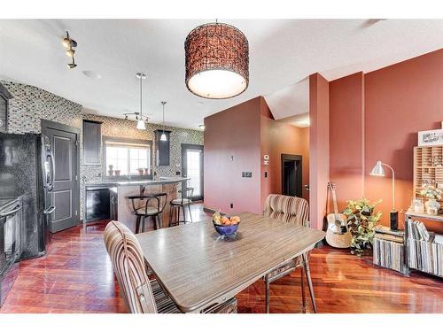 288 Rainbow Falls Drive, Chestermere, AB - Indoor Photo Showing Dining Room