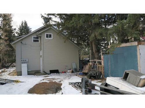 4908 52 Avenue, Eckville, AB - Outdoor With Exterior