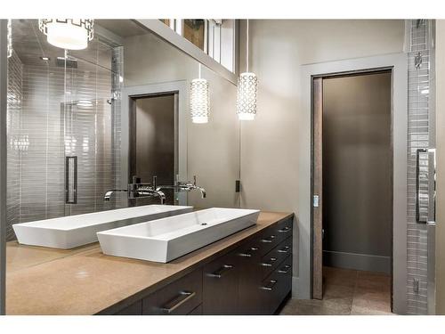 600 Silvertip Road, Canmore, AB - Indoor Photo Showing Bathroom