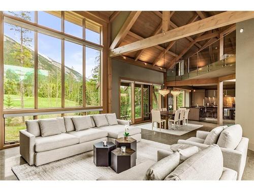 600 Silvertip Road, Canmore, AB - Indoor Photo Showing Living Room