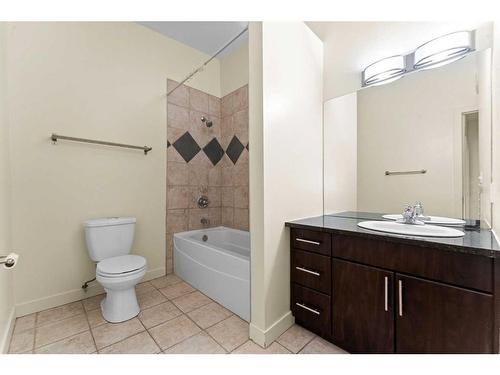 7-1622 28 Avenue Sw, Calgary, AB - Indoor Photo Showing Bathroom
