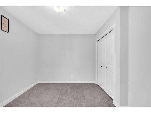 162 Bayview Circle Sw, Airdrie, AB - Indoor Photo Showing Other Room