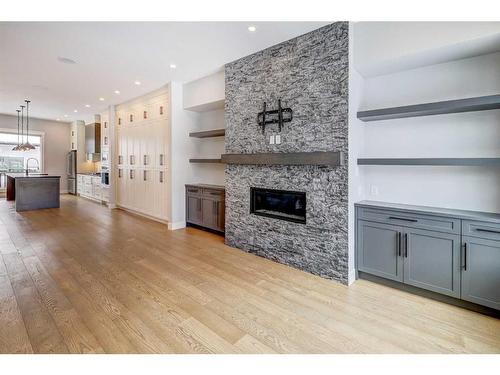 517 36 Street Sw, Calgary, AB - Indoor With Fireplace