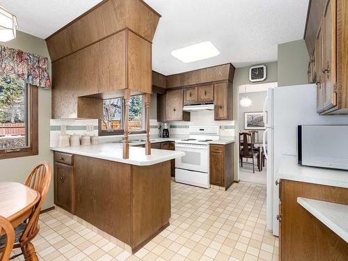 5861 Dalcastle Drive Nw, Calgary, AB - Indoor Photo Showing Kitchen