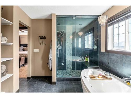 100 Cougar Ridge Manor Sw, Calgary, AB - Indoor Photo Showing Bathroom