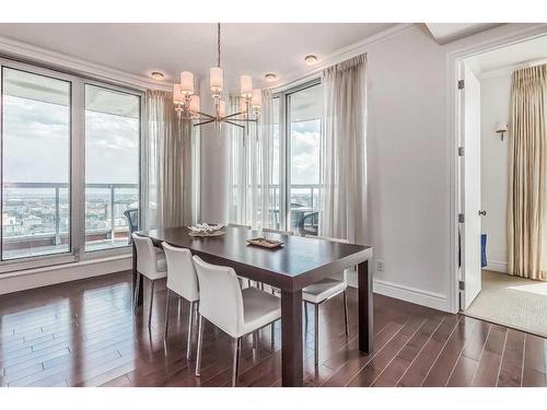 2500-817 15 Avenue Sw, Calgary, AB - Indoor Photo Showing Dining Room