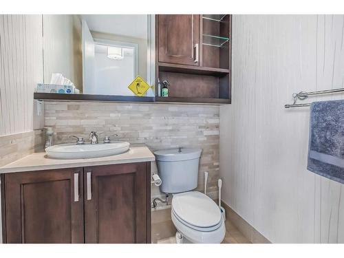 2500-817 15 Avenue Sw, Calgary, AB - Indoor Photo Showing Bathroom