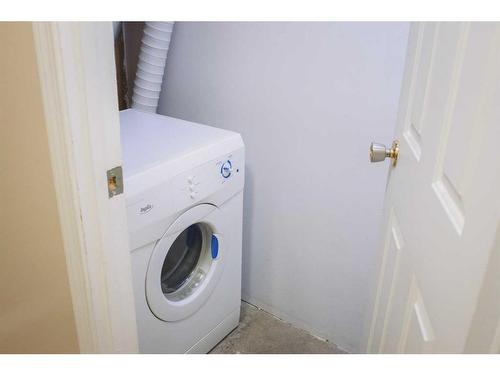 2419 17A Street Sw, Calgary, AB - Indoor Photo Showing Laundry Room