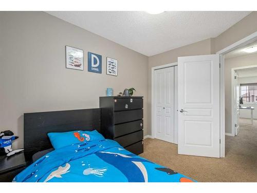 43 Auburn Bay Boulevard Se, Calgary, AB - Indoor Photo Showing Bedroom