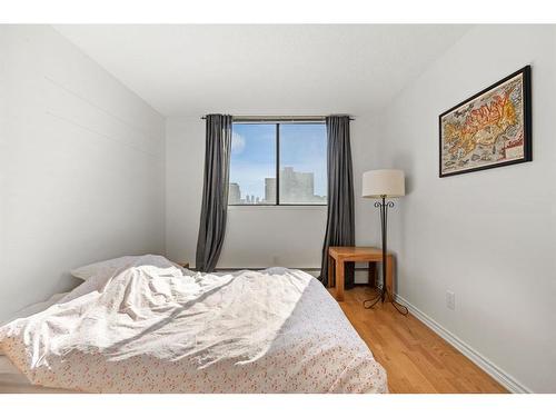 904-1020 14 Avenue Sw, Calgary, AB - Indoor Photo Showing Bedroom
