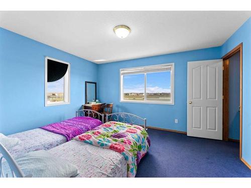 166 Cramond Circle Se, Calgary, AB - Indoor Photo Showing Bedroom