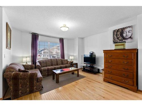 166 Cramond Circle Se, Calgary, AB - Indoor Photo Showing Living Room