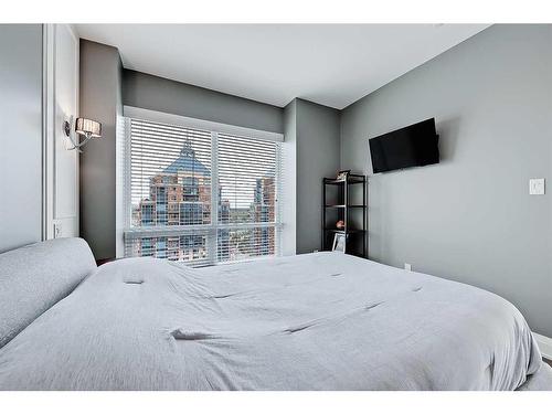 2306-930 6 Avenue Sw, Calgary, AB - Indoor Photo Showing Bedroom