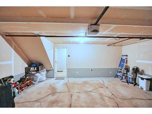 86 Kincora Heath Nw, Calgary, AB - Indoor Photo Showing Garage