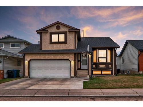 132 Whitlow Place Ne, Calgary, AB - Outdoor