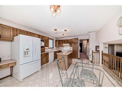 132 Whitlow Place Ne, Calgary, AB - Indoor Photo Showing Kitchen