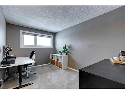 252 Cantrell Drive Sw, Calgary, AB - Indoor Photo Showing Office