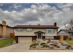 252 Cantrell Drive SW Calgary, AB T2W 2K6