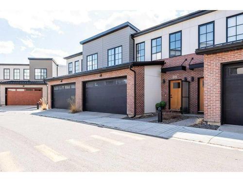 215-7820 Spring Willow Drive Sw, Calgary, AB - Outdoor With Facade