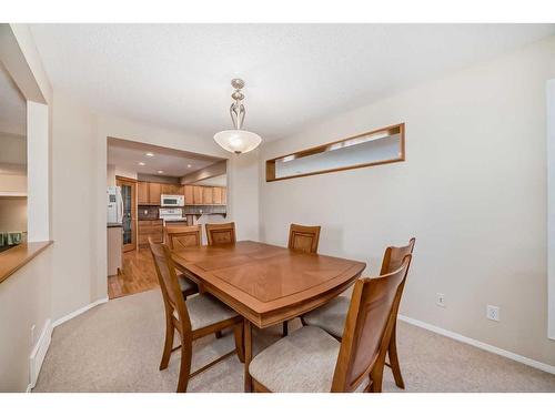 232 Everwillow Green Sw, Calgary, AB - Indoor Photo Showing Dining Room