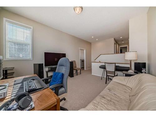 232 Everwillow Green Sw, Calgary, AB - Indoor Photo Showing Other Room