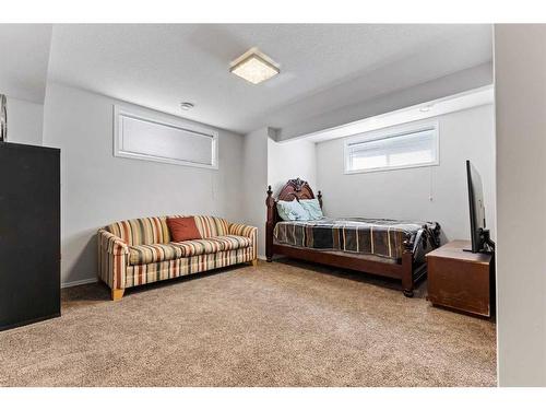 16 Saddlefield Road Ne, Calgary, AB - Indoor Photo Showing Bedroom