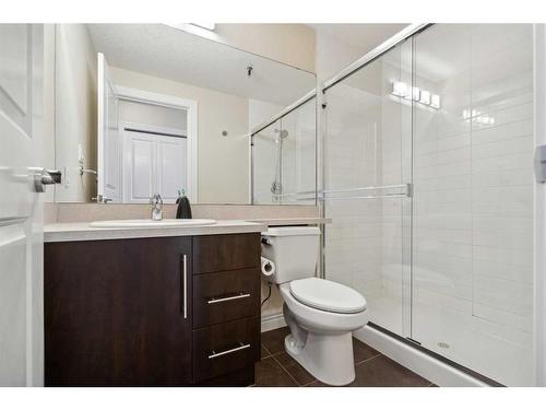 703-55 Spruce Place Sw, Calgary, AB - Indoor Photo Showing Bathroom