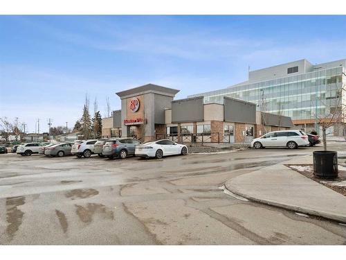 703-55 Spruce Place Sw, Calgary, AB - Outdoor