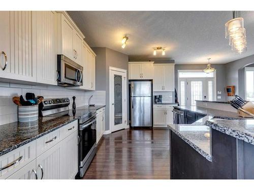 434196 Clear Mountain Drive East, Rural Foothills County, AB - Indoor Photo Showing Kitchen With Upgraded Kitchen
