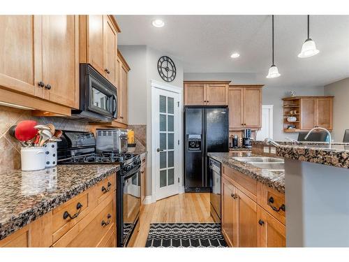 1720 24 Avenue Nw, Calgary, AB - Indoor Photo Showing Kitchen With Double Sink