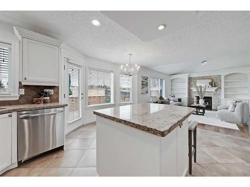 1469 Strathcona Drive Sw, Calgary, AB - Indoor Photo Showing Kitchen With Stainless Steel Kitchen
