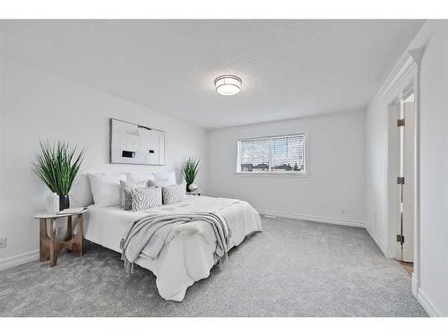 1469 Strathcona Drive Sw, Calgary, AB - Indoor Photo Showing Bedroom