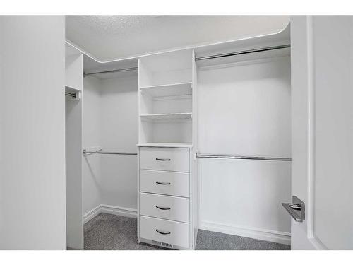 1469 Strathcona Drive Sw, Calgary, AB - Indoor With Storage