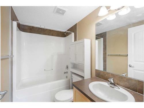 2108-115 Prestwick Villas Se, Calgary, AB - Indoor Photo Showing Bathroom