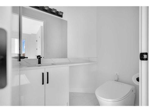 149 Canoe Crescent Sw, Airdrie, AB - Indoor Photo Showing Bathroom
