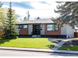 5355 Lakeview Drive SW Calgary, AB T3E 5S1