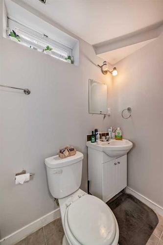 45 Falsby Place Ne, Calgary, AB - Indoor Photo Showing Bathroom