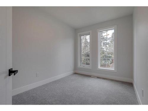 926 33A Street, Calgary, AB - Indoor Photo Showing Other Room