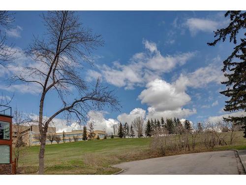 926 33A Street, Calgary, AB - Outdoor With View