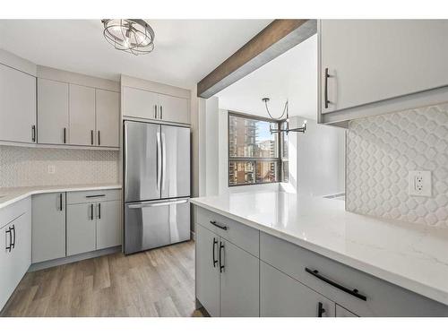 #601-1202 13 Avenue Sw, Calgary, AB - Indoor Photo Showing Kitchen