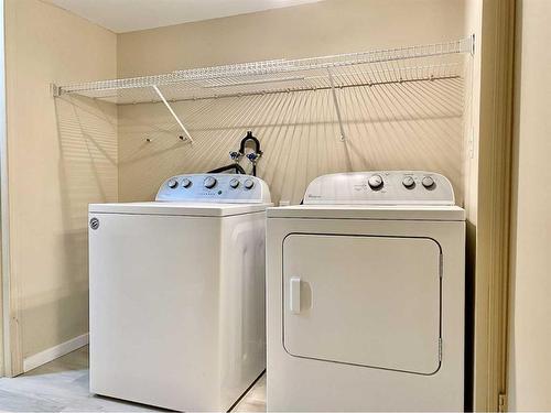 1719 13 Avenue Sw, Calgary, AB - Indoor Photo Showing Laundry Room