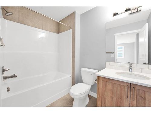 224 Homestead Grove Ne, Calgary, AB - Indoor Photo Showing Bathroom