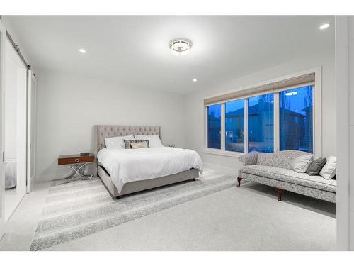 41 Aspen Ridge Terrace Sw, Calgary, AB - Indoor Photo Showing Bedroom