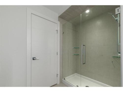 41 Aspen Ridge Terrace Sw, Calgary, AB - Indoor Photo Showing Bathroom